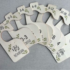 ❄️3/$15 Bundle & Save - Wooden Baby Closet Dividers